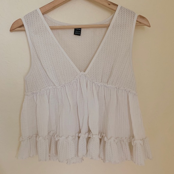 White Sleeveless Top - Picture 1 of 3